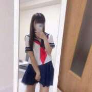 りりあ しゅ！🫂🤍 E+アイドルスクール新宿・歌舞伎町店