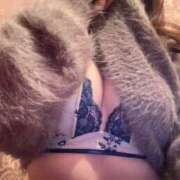 西山はるな 下から…👀 Aroma Garden（アロマガーデン）