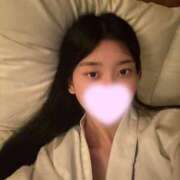 ゆい 次は4/4🤍たくさんイチャイチャしよ？🥺 つまみぐいイケちゃいますよ！