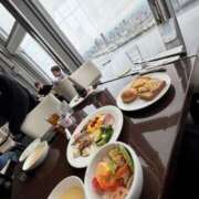 あれん 20時間くらい寝た🌼.* クラスメイト