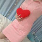 天使　みなと ポーズわかんないのでとりあえずでദ്ദി ˃ ᵕ ˂ ) 白衣の天使(守山)