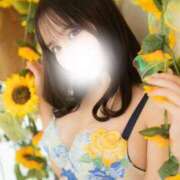 加賀美　もも About_me🔎 OL精薬