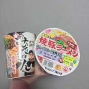 しおり カップラーメンの話🍜 ESSENCE