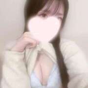 つきな いるよー🤍 The White