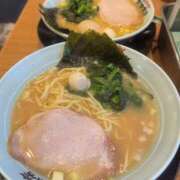 新人　うらん 🍜たべたい 素敵な女の子は好きですか？