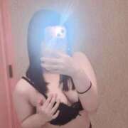 もえ 鏡越しに🤍 ピーチハニー