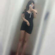 森下 ひなこ お腹空いた……🤤💭 AROMAGE（アロマージュ）