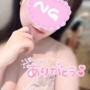 みゆ☆超可愛い清純スタイル抜群☆ 初出勤でした(๑•ᴗ•๑) PREMIUM萌え可愛いチョコレート～全てのステージで感動の体験を～