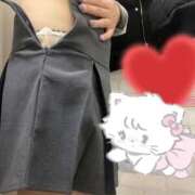 あげは チャックが、、、😨 オナクラ大人女子