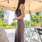 岡田ゆり 緑と杉 人妻コレクション