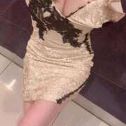 羽月 めな 退勤しました🤍 LUXE(リュクス)