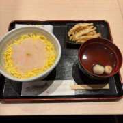 ゆあ たまにはゆったりと🍽️ パイの巣