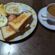 しらゆり 雨 熟女家 京橋店