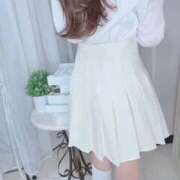 如月　てん 【ポロリ予告アリ】どんなもの想像してるのかな～🤭 E+アイドルスクール品川店