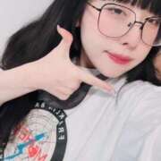 まりあ なんのTシャツかあててね😄💓 デザインプリズム新宿