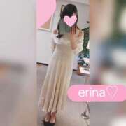 恵里奈 花粉? ミセスラウンジ東京