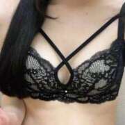 みづき みづきとポッキーゲームしよ？🥺🍫💕 ホワイトベル