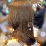 せいら バッサリスッキリ🪄💖 The White