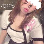せいら 2度目のおはよお🥱 The White（ザ ホワイト）