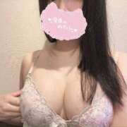 ひな 一緒に雨宿り?? 横浜シンデレラ（シンデレラグループ）