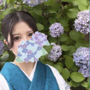 ひなみ ギリギリ紫陽花🐸 to tomorrow(トゥトゥモロウ)