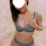 里美もえ 明日出勤❤️もえの幸運を少しお裾分けします😆 池袋㊙エステ～フル勃起～