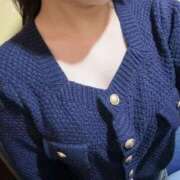 秋月ことは 本日28日 17:00~23:00(最終受付)です🥰 手コキ研修塾