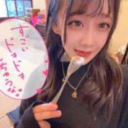 あや（激かわ！イラマご奉仕！ 喉奥まで👅 ハニービー（Honey Bee）