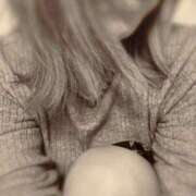 尾崎 由奈 感謝の気持ちを込めて???? こあくまな熟女たち 静岡店（KOAKUMAグループ）