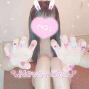 なつき 友達👧🏻 ぐらどるえっぐ
