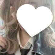 すず 11日出勤です💘 池袋しろパラ