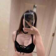 ほしな 🤍メイドコス堪能、、、？🤍 桜色学園