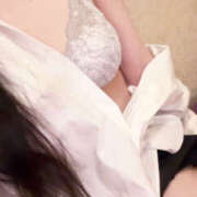 うい 秘密の雨宿りはいかがですか🫣💖 シェリーエンジェル