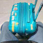 初音 れん おひさ、空港✈️ Mの世界