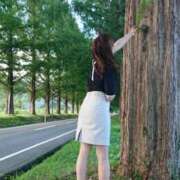 さりな 明日、｢さりな｣出勤します🍀 熟女総本店 日本橋ミナミエリア店