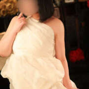 にこ 𝙲𝚘𝚖𝚒𝚗𝚐 𝚜𝚘𝚘𝚗... 桃李（とうり）