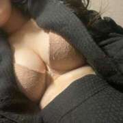 ゆる 挟まれてみる？♡ ぷるるん小町梅田店