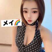 メイ★18才美少女日本初新人 メイとイチャイチャ😘 K club KNOCK