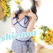 しずな 🌻👙 The White（ザ ホワイト）