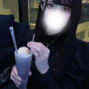 みこと 2人きり、暗闇で🌃 E+アイドルスクール船橋店