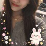 白金まゆ 今日、会えたら嬉しいな🤍 ウルトラハピネス