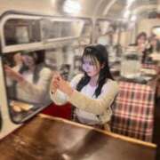 しるく 完全業界未経験 褒めて🧸 いきなりラブ彼女