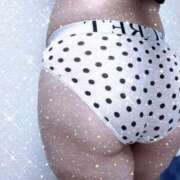 ひかる このデカデカおしり🍑 手コキ＆オナクラ 大阪はまちゃん 谷九店