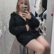 ひな 初めての動画！ エマニエル秋葉原