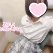 いちか 待機中💕 学校帰りの妹に手コキしてもらった件 梅田