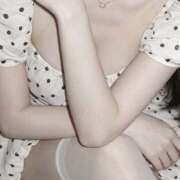 梨楠（りな） 🔥今ならゆっくりまったり独り占めできちゃうよ？🤫💓 ビーチの薫