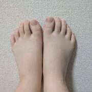 うたの 生理2日目でトロトロ…🍓かわいいだけじゃだめ？私の足の全部を愛してほしいなっ🫣💕 大和人妻城