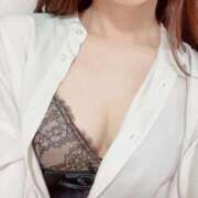 奈々美(ななみ) 出勤しました♪ 麗しい人妻 新宿本店