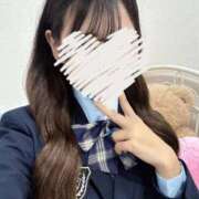 まき 登校👶🏻 萌えカワ