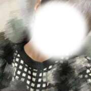 ヒメ日記 2026/04/04 19:03 投稿 かな コーチと私と、ビート板･･･